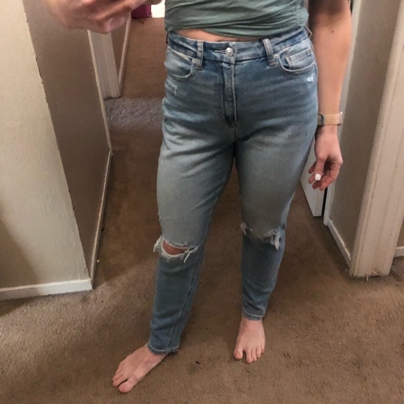 American Eagle AE Stretch Ripped Curvy Mom Jean - Picture 7 of 14